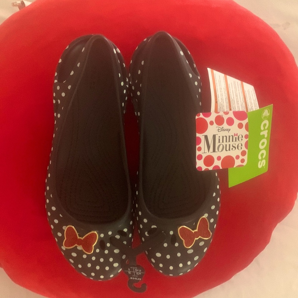 Minnie Mouse slingback crocs